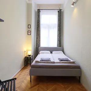 https://joseph-boulevard-apartment.inbudapesthotels.com